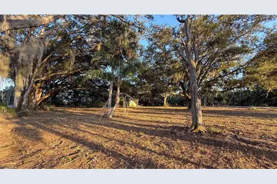 1053 Right Side Rd, Moore Haven, FL 33471 - Photo 8