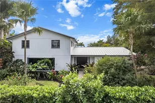 1030 Aqua Ln, Fort Myers, FL 33919 - Photo 16