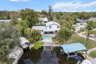 1030 Aqua Ln, Fort Myers, FL 33919 - Photo 2