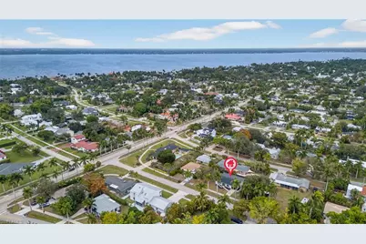 1433 Paloma Dr, Fort Myers, FL 33901 - Photo 2