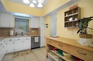 4613 SE 5th Ave, Cape Coral, FL 33904 - Photo 8