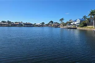 5747 SW 9th Ct, Cape Coral, FL 33914 - Photo 4