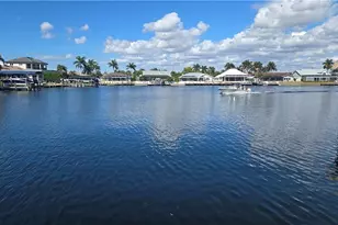 5747 SW 9th Ct, Cape Coral, FL 33914 - Photo 2