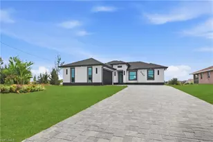 2124 NW 21st St, Cape Coral, FL 33993 - Photo 2