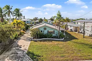 2753 N Ibis Ct, Saint James City, FL 33956 - Photo 4