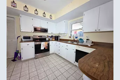 2210 SE 5th Ter, Cape Coral, FL 33990 - Photo 6