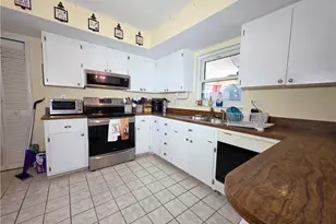 2210 SE 5th Terrace, Cape Coral, FL 33990 - Photo 6