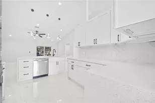 343 NE 25th Terrace, Cape Coral, FL 33909 - Photo 10