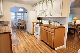 14507 Plymouth Bend, North Fort Myers, FL 33917 - Photo 2