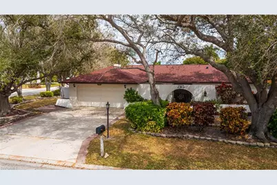 5702 Sandpiper Pl, Fort Myers, FL 33919 - Photo 6