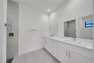 2208 NE 9th Ave, Cape Coral, FL 33909 - Photo 28