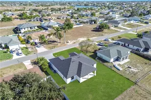 2208 NE 9th Ave, Cape Coral, FL 33909 - Photo 42