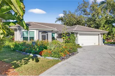 12756 Yacht Club Cir, Fort Myers, FL 33919 - Photo 32