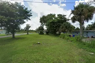 3974 Madison Madison Ave N, Fort Myers, FL 33916 - Photo 4