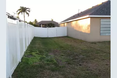 2709 SW 4th Pl, Cape Coral, FL 33914 - Photo 12