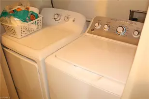 1811 SE 15th Pl, Cape Coral, FL 33990 - Photo 32