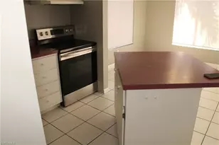 1811 SE 15th Pl, Cape Coral, FL 33990 - Photo 16