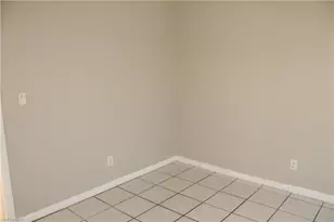 1811 SE 15th Pl, Cape Coral, FL 33990 - Photo 8