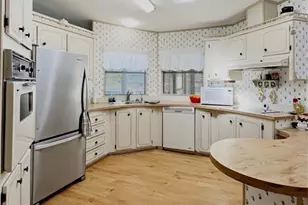 16209 Asheboro Ct, Fort Myers, FL 33908 - Photo 14