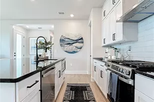 8735 Catamaran Dr, Naples, FL 34114 - Photo 14