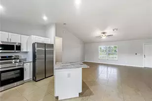 210 Manatee St, Fort Myers, FL 33913 - Photo 6