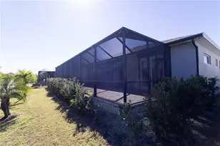 713 NW 37th Ave, Cape Coral, FL 33993 - Photo 42