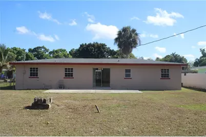 382 Ottumwa Ave, Fort Myers, FL 33905 - Photo 14