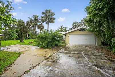 13769 River Forest Dr, Fort Myers, FL 33905 - Photo 4