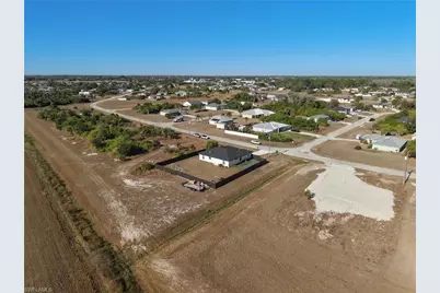 3045 E Briarwood Cir, Labelle, FL 33935 - Photo 26