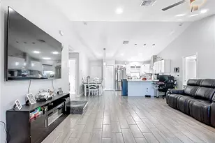 3045 E Briarwood Cir, Labelle, FL 33935 - Photo 2