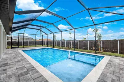 819 SW 16th Ter, Cape Coral, FL 33991 - Photo 2