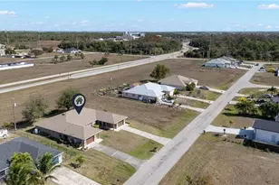 2221 NE 15th Ln, Cape Coral, FL 33909 - Photo 28