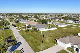 1317 NW 9th Terrace, Cape Coral, FL 33993 - Photo 16