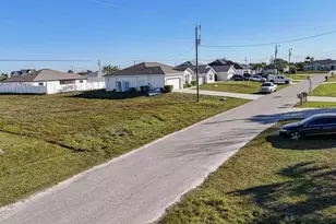 1317 NW 9th Terrace, Cape Coral, FL 33993 - Photo 18