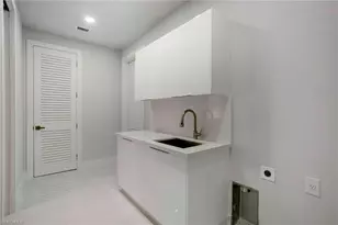 243 SW 24th Pl, Cape Coral, FL 33991 - Photo 8