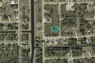 820 Bajo Ave S, Lehigh Acres, FL 33974 - Photo 2