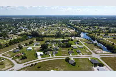 4239 E Gator Cir, Cape Coral, FL 33909 - Photo 24