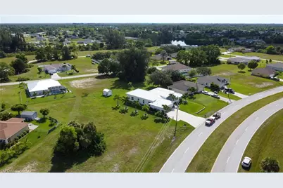 4239 E Gator Cir, Cape Coral, FL 33909 - Photo 10