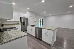 8059 Sherwood Cir, Labelle, FL 33935 - Photo 4