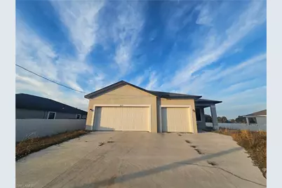 8059 Sherwood Cir, Labelle, FL 33935 - Photo 1