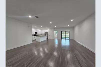 8059 Sherwood Cir, Labelle, FL 33935 - Photo 2