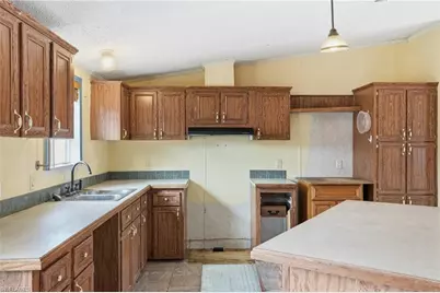 580 Brittany Ln, Labelle, FL 33935 - Photo 8