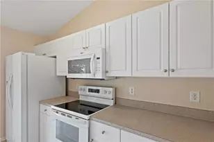 2706 SW 9th Ave, Cape Coral, FL 33914 - Photo 8