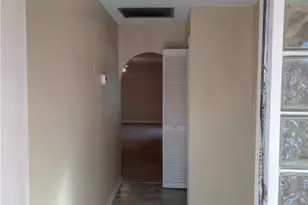 1405 SE 34th Terrace, Cape Coral, FL 33904 - Photo 4