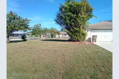 1405 SE 34th Ter, Cape Coral, FL 33904 - Photo 2