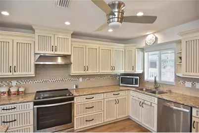 4299 Island Cir #4, Fort Myers, FL 33919 - Photo 24