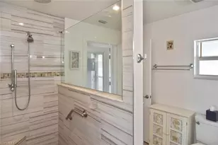 4299 Island Cir, Fort Myers, FL 33919 - Photo 12