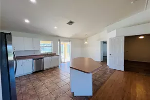 3325 SW 15th Ave, Cape Coral, FL 33914 - Photo 8