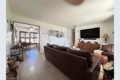 40 Victoria Dr, North Fort Myers, FL 33917 - Photo 10