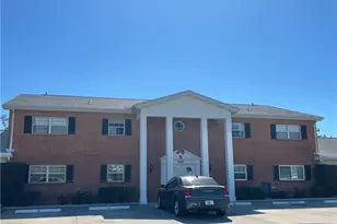 1356 Myerlee Country Club Blvd, Fort Myers, FL 33919 - Photo 2